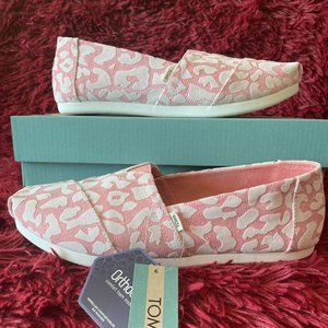 NWT Toms Coral Almond (Pink) Flocked Glitter Cheetah